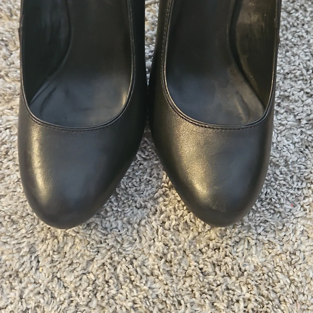 Tory Burch sleek black